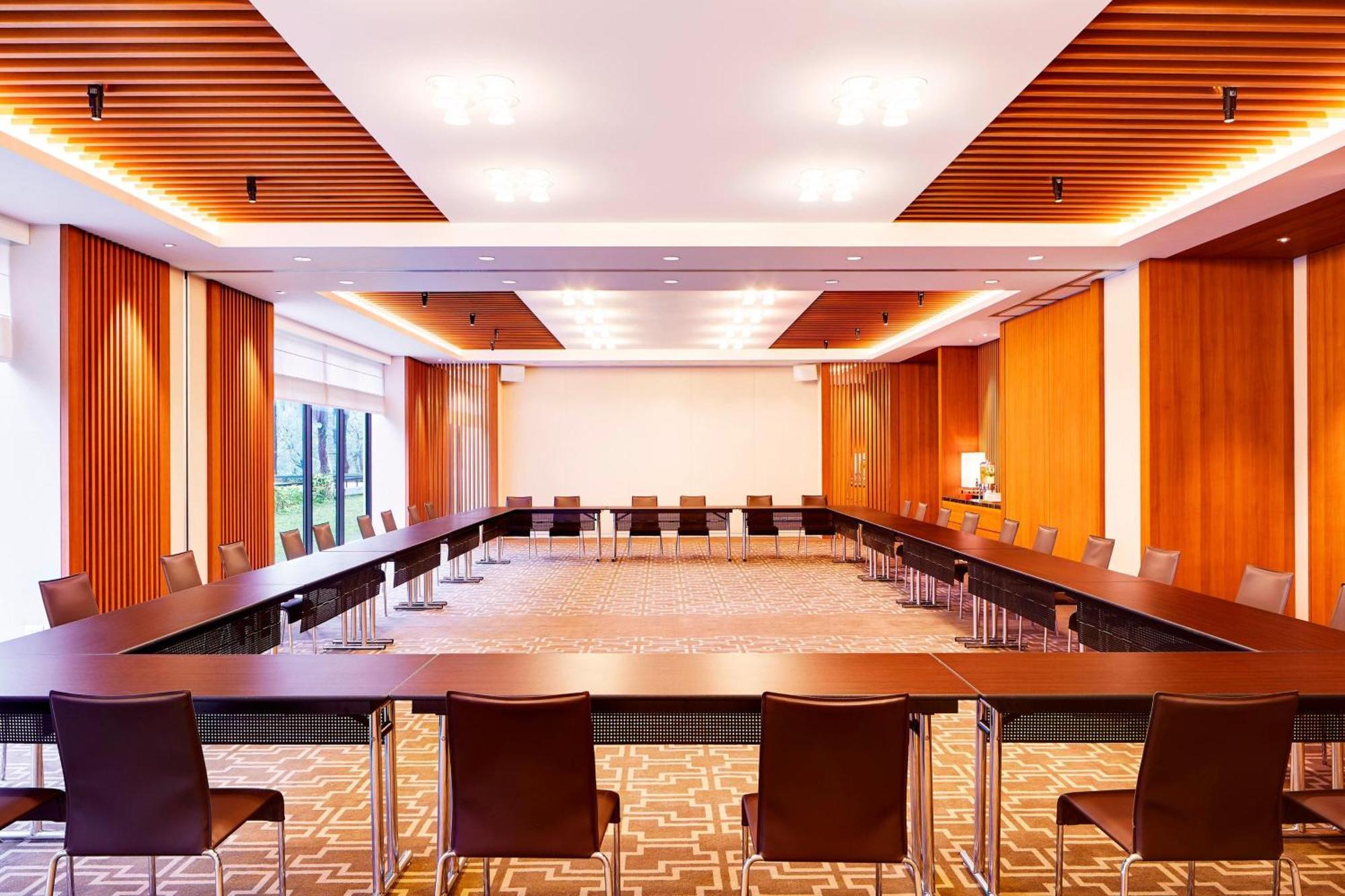 The Westin Tashee Resort, Taoyuan Daxi Esterno foto A meeting room at the Swissôtel Grand in Geneva, Switzerland